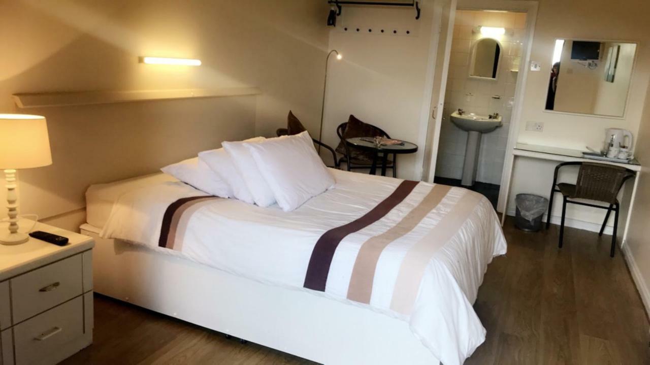 Wildwood Lodge 卡林福德 外观 照片